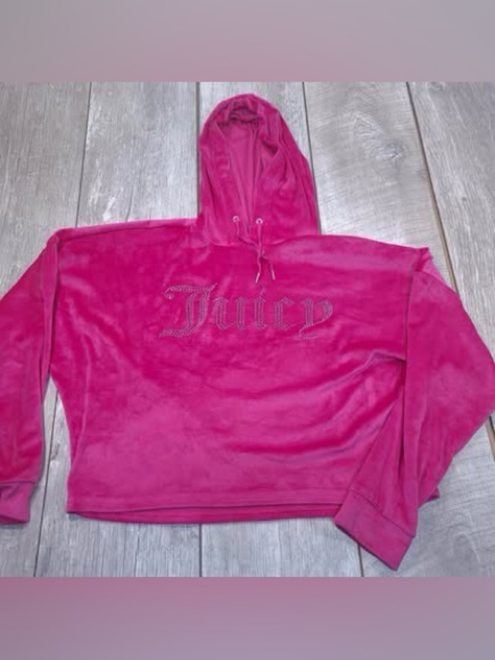Juicy Couture women’s hooded crop top super soft
Oversized medium fits large